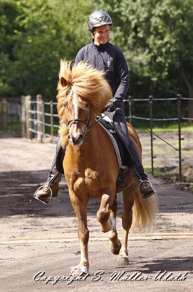 Corinna Langer mit Fjandi von Heidmoor.jpg